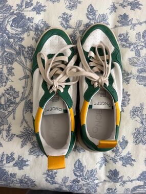 Oncept Phoenix Sneakers - Size 9.5